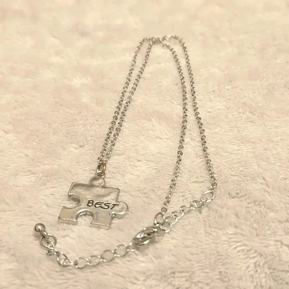 #470 Silver Tone necklace "Best" - Picture 2 of 4